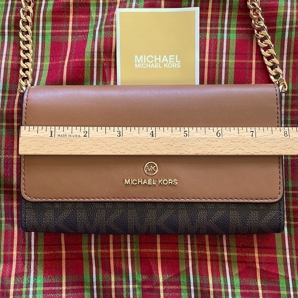 Brand New Michael Kors Large Chain Crossbody Clutch Purse in Brown & Luggage - Picture 7 of 16